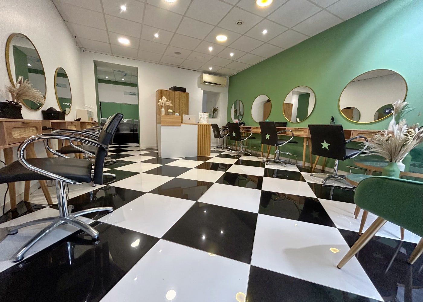 Salon L'Atelier Coiffure 7 Rue de la Paroisse Versailles